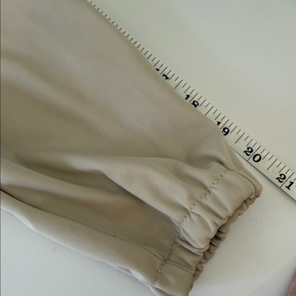 New Balance Beige Windbreaker Jacket - Picture 10 of 13